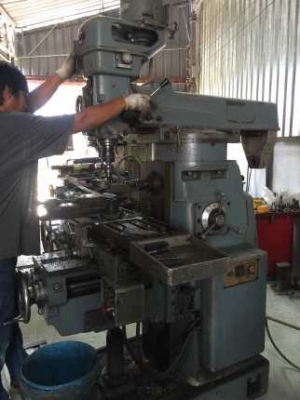 ขายถูกๆ เครื่องมิลลิ่งญี่ปุ่น สภาพสวยพร้อมใช้งาน ขายถูกๆ เครื่องมิลลิ่งญี่ปุ่น สภาพสวยพร้อมใช้งาน