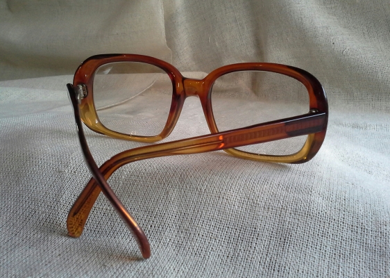 แว่นสายตายาวเลนส์ 2 ชั้น 'นอส' วินเทจ 'เนิร์ด' ฝรั่งเศส ยุค '60s Vintage DIAMOND handmade in France ค่าสายตา +225 แว่นสายตายาวเลนส์ 2 ชั้น 'นอส' วินเทจ 'เนิร์ด' ฝรั่งเศส ยุค '60s Vintage DIAMOND handmade in France ค่าสายตา +225