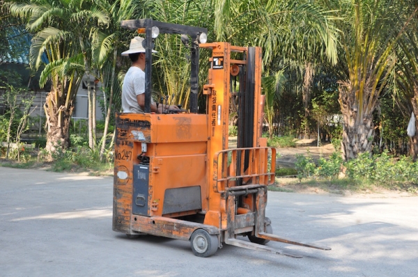 ขายFORKLIFT TOTOTA ไฟฟ้ารุ่นFBR10(1ตัน) สวยเดิมจากญี่ปุ่น ยังไม่เคยใช้ในไทย 58,000เท่านั้น!!