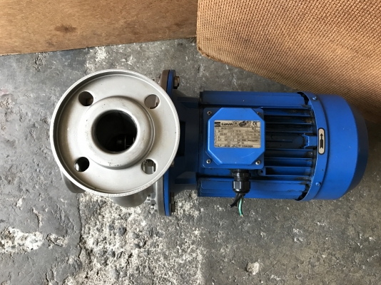 ขายปั้มน้ำหอยโข่งหัวปั้มสแตนเลส Ebara 5.5HP. 380V made in Italy ขนาดเข้า 2.5นิ้ว ออก 2นิ้ว สภาพสวยมากเดิมๆ วิ่งนิ่ม พร้อมใช้งาน ขายปั้มน้ำหอยโข่งหัวปั้มสแตนเลส Ebara 5.5HP. 380V made in Italy ขนาดเข้า 2.5นิ้ว ออก 2นิ้ว สภาพสวยมากเดิมๆ วิ่งนิ่ม พร้อมใช้งาน