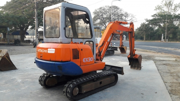 รถขุด Hitachi EX30-1 เก๋ง เก่าญี่ปุ่น รถขุด Hitachi EX30-1 เก๋ง เก่าญี่ปุ่น