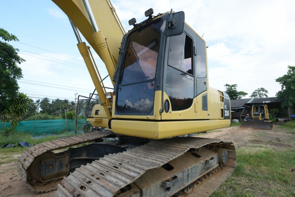 รถขุดไฮดรอลิค PC200-8 N1