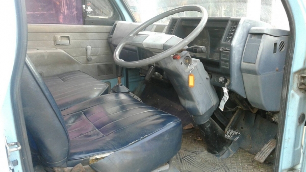 ISUZU NKR  58L รถห้าง 110 แรง เครื่อง 4BE1 ยกหัวได้เกียร์สั้น