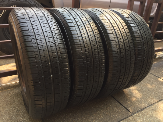 ยาง Bridgestone 225 65 17 ปี16 ดอกเต็ม ไม่มีปะ ใช้ยาว ราคาไม่แพง
