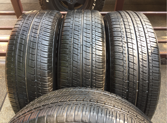 ยาง Bridgestone 225 65 17 ปี16 ดอกเต็ม ไม่มีปะ ใช้ยาว ราคาไม่แพง