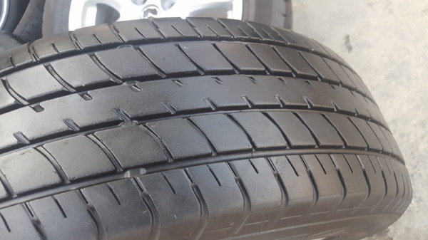 ขายล้อMazda2 Skyavtiv15 ยางปี15  4 ล้อ