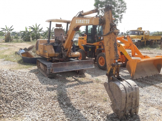 ขายดวนรถแบคโฮKOMATSU-PC30-5รถสวยชวงลางเต็มเอวดี