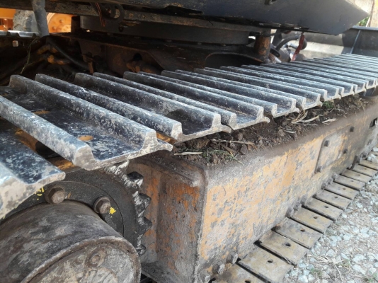 ขายดวนรถแบคโฮKOMATSU-PC30-5รถสวยชวงลางเต็มเอวดี