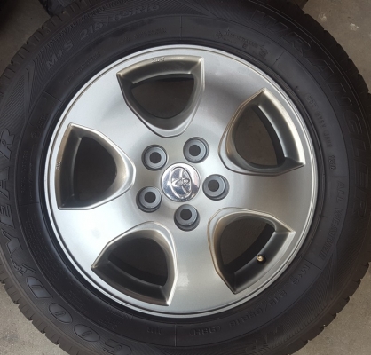 ขายล้อTOYOTA VIGO Smart 16 ยางปี15  4ล้อ