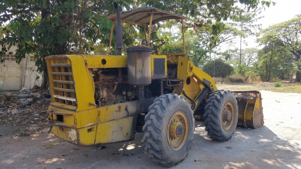 ขาย รถตัก KOMATSU JH60 รถใช้งานอยู่ประจำ ราคาต่อรองได้ครับ