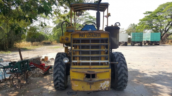 ขาย รถตัก KOMATSU JH60 รถใช้งานอยู่ประจำ ราคาต่อรองได้ครับ