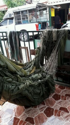ขายร่มชูชีพทหาร