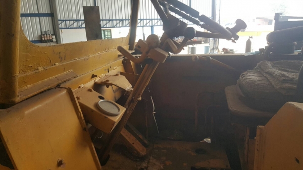 ขาย รถตัก KOMATSU JH30 สภาพพร้อมใช้งาน ต่อแขนเรียบร้อย เครื่องแน่น เกียร์ดี ราคาต่อรองได้ครับ