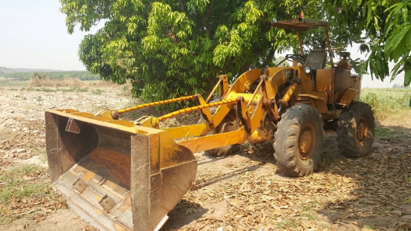 ขาย รถตัก CAT 920 เอวอ่อน ดิสค์เบรค เกียร์ทอค เครื่อง 6BD1 165 แรงม้า ต่อแขนเรียบร้อยแล้ว รถใช้งานอยู่ประจำครับ ขาย รถตัก CAT 920 เอวอ่อน ดิสค์เบรค เกียร์ทอค เครื่อง 6BD1 165 แรงม้า ต่อแขนเรียบร้อยแล้ว รถใช้งานอยู่ประจำครับ