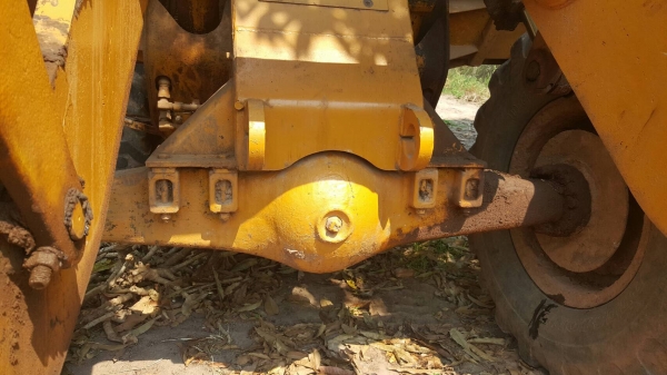 ขาย รถตัก CAT 920 เอวอ่อน ดิสค์เบรค เกียร์ทอค เครื่อง 6BD1 165 แรงม้า ต่อแขนเรียบร้อยแล้ว รถใช้งานอยู่ประจำครับ ขาย รถตัก CAT 920 เอวอ่อน ดิสค์เบรค เกียร์ทอค เครื่อง 6BD1 165 แรงม้า ต่อแขนเรียบร้อยแล้ว รถใช้งานอยู่ประจำครับ