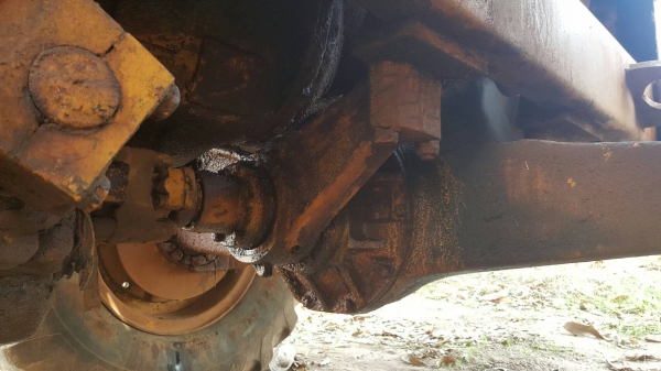 ขาย รถตัก CAT 920 เอวอ่อน ดิสค์เบรค เกียร์ทอค เครื่อง 6BD1 165 แรงม้า ต่อแขนเรียบร้อยแล้ว รถใช้งานอยู่ประจำครับ ขาย รถตัก CAT 920 เอวอ่อน ดิสค์เบรค เกียร์ทอค เครื่อง 6BD1 165 แรงม้า ต่อแขนเรียบร้อยแล้ว รถใช้งานอยู่ประจำครับ