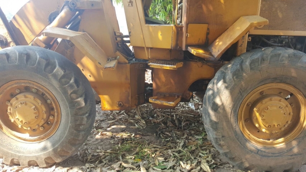 ขาย รถตัก CAT 920 เอวอ่อน ดิสค์เบรค เกียร์ทอค เครื่อง 6BD1 165 แรงม้า ต่อแขนเรียบร้อยแล้ว รถใช้งานอยู่ประจำครับ ขาย รถตัก CAT 920 เอวอ่อน ดิสค์เบรค เกียร์ทอค เครื่อง 6BD1 165 แรงม้า ต่อแขนเรียบร้อยแล้ว รถใช้งานอยู่ประจำครับ