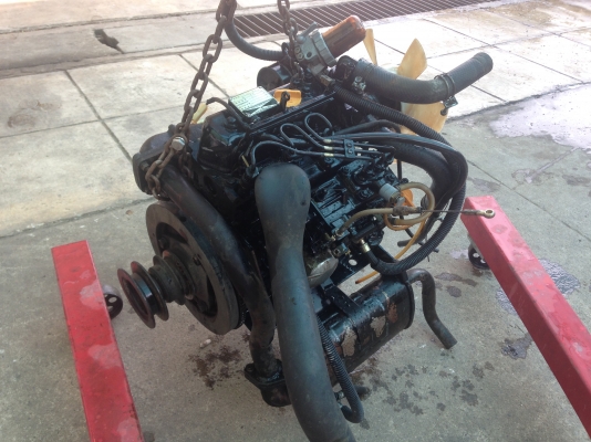 ขายเครื่องยนต์3สูบYANMAR13แรงเก่านอก