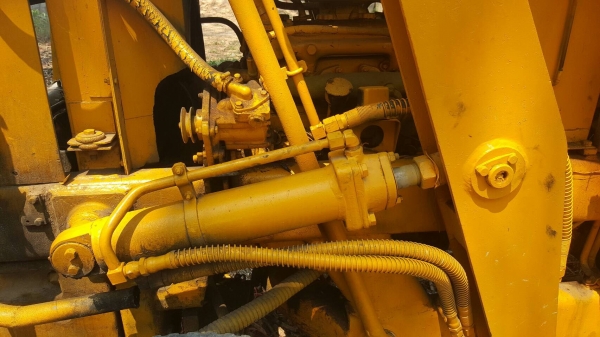 ขาย รถตัก KOMATSU SD20 เครื่องแน่น รถใช้งานได้ดี ต่อแขนเรียบร้อย ตักขึ้น 10 ล้อได้สบายครับ
