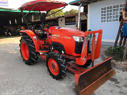 คูโบต้า L3008DT 4 WD ตัดหญ้า
