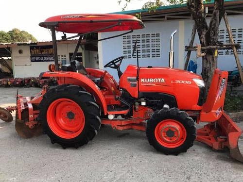 คูโบต้า L3008DT 4 WD ตัดหญ้า