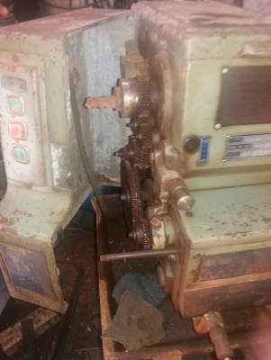 ขายเครื่องกลึงตั้งโต๊ะ5ฟุตไฟ220พร้อมใช้ราคาน่าใช้ครับ