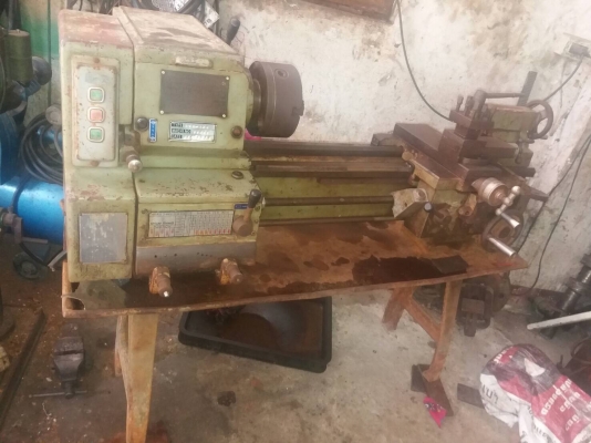 ขายเครื่องกลึงตั้งโต๊ะ5ฟุตไฟ220พร้อมใช้ราคาน่าใช้ครับ