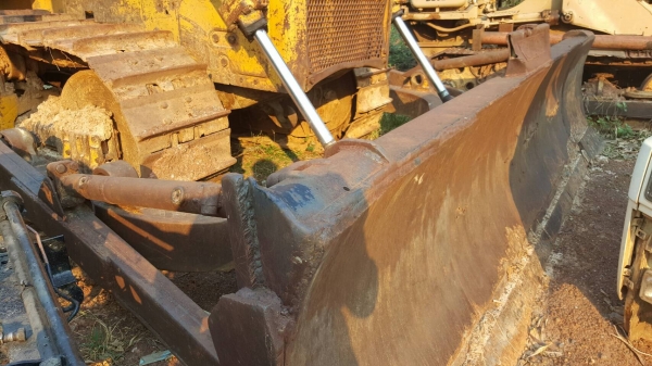 ขาย แทรกเตอร์ CAT D7E เครื่องยนต์ 144 แรงม้า เกียร์ตัด โซ่หนา เล่มทะเบียนครบ ราคาต่อรองได้ครับ