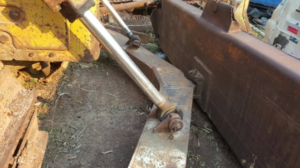 ขาย แทรกเตอร์ CAT D7E เครื่องยนต์ 144 แรงม้า เกียร์ตัด โซ่หนา เล่มทะเบียนครบ ราคาต่อรองได้ครับ