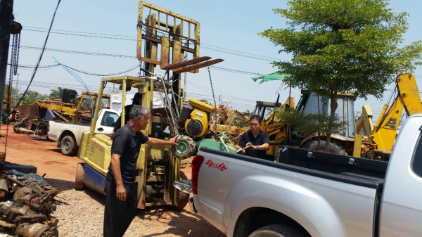 รถตัดหญ้าใบตีห้อยตัวY ส่งไประนองครับ ขอบคุณครับ