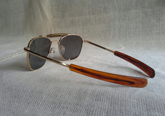 แว่นตาอเมริกันเสืออากาศ ยุค '70s ท็อปซีรี่ส์! Original RANDOLPH handmade in USA แว่นตาอเมริกันเสืออากาศ ยุค '70s ท็อปซีรี่ส์! Original RANDOLPH handmade in USA