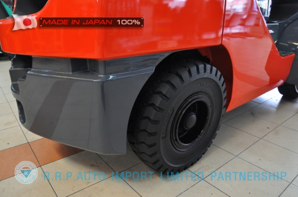 ขายรถโฟล์คลิฟท์มือสอง TOYOTA รุ่น 8FG15-32677 นำเข้าจากประเทศญี่ปุ่น 100\% ไม่เคยใช้งานในไทย