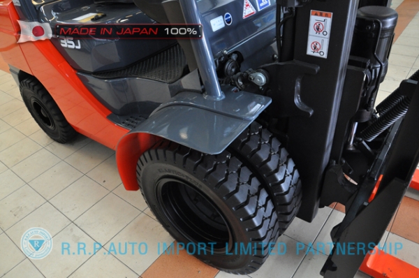 ขายรถโฟล์คลิฟท์มือสอง TOYOTA รุ่น 8FG15-32677 นำเข้าจากประเทศญี่ปุ่น 100\% ไม่เคยใช้งานในไทย