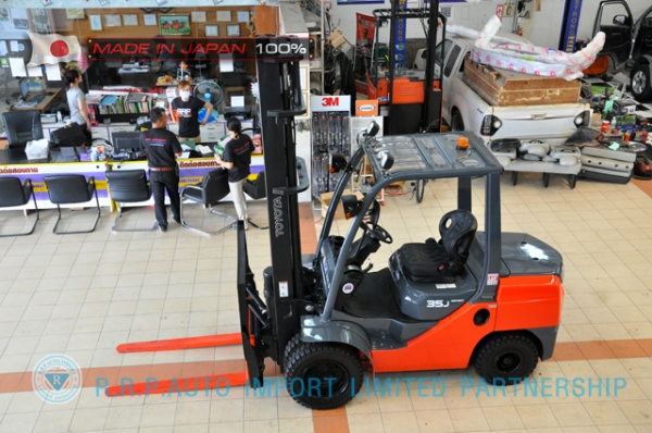 ขายรถโฟล์คลิฟท์มือสอง TOYOTA รุ่น 8FG15-32677 นำเข้าจากประเทศญี่ปุ่น 100\% ไม่เคยใช้งานในไทย