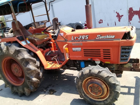 รถไถ kobuta L1295 29แรง สี่สูบ สองเหลา ตัวเปล่า ราคาน่าคุยรถอยู่ปากช่องนะครับ รถไถ kobuta L1295 29แรง สี่สูบ สองเหลา ตัวเปล่า ราคาน่าคุยรถอยู่ปากช่องนะครับ