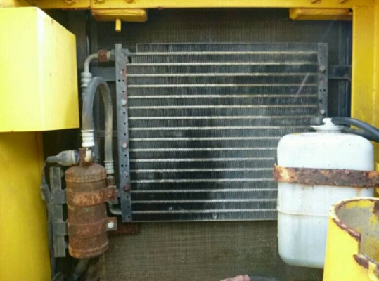 ขายรถขุดนำเข้าจากประเทศญี่ปุ่น kobelco sk120 มาคทรี รถสวยเดิม สนใจติดต่อสอบถาม 092-3309229 อีด