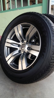 ขายล้อแม็ก everest/ranger 18"&times;7.5" ยางปี16  สนใจติดต่อ ตาเล็ก ล้อและยางครับ 081-3747940