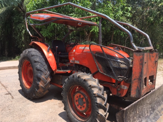 รถไถ KUBOTA 7040  ,  2 เพลา.  ,  ( รถทำงาน 4,5xx ชม. )      สนใจติดต่อ  081 - 6079515