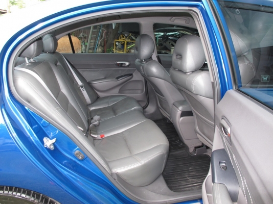 CIVIC FD 1.8 S AS ปี 2010 สีน้ำเงิน ออกรถ 15,000 บาท