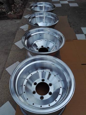 ล้อลายตัน 15x10&quot; made in australia