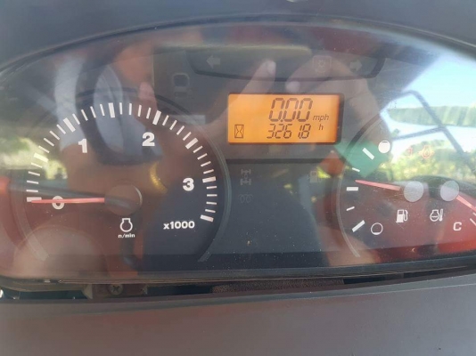 KUBOTA M7040 ปี55 สามพันกว่าชั่วโมง รถสวยๆ เครื่องดี พร้อมใช้งาน อุปกรณ์2ชิ้น เล่มพร้อม ราคาต่อรองได้ 0872976734