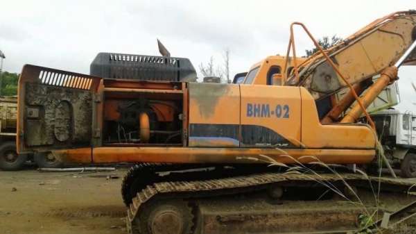 DOOSAN 340LC-V ราคา 1,190,000 บาท เครื่องดี ปั้มดี โช่หนา. เอวแน่น เอกสารอินวอยท์  รถอยู่ จ.อุบลราชธานี โทร 098-1862844 อ๊อฟ 101ไอดีไลน์ ja5657