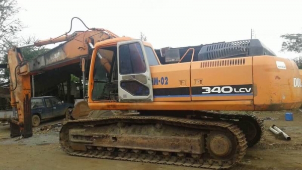 DOOSAN 340LC-V ราคา 1,190,000 บาท เครื่องดี ปั้มดี โช่หนา. เอวแน่น เอกสารอินวอยท์ รถอยู่ จ.อุบลราชธานี โทร 098-1862844 อ๊อฟ 101ไอดีไลน์ ja5657 DOOSAN 340LC-V ราคา 1,190,000 บาท เครื่องดี ปั้มดี โช่หนา. เอวแน่น เอกสารอินวอยท์ รถอยู่ จ.อุบลราชธานี โทร 098-1862844 อ๊อฟ 101ไอดีไลน์ ja5657