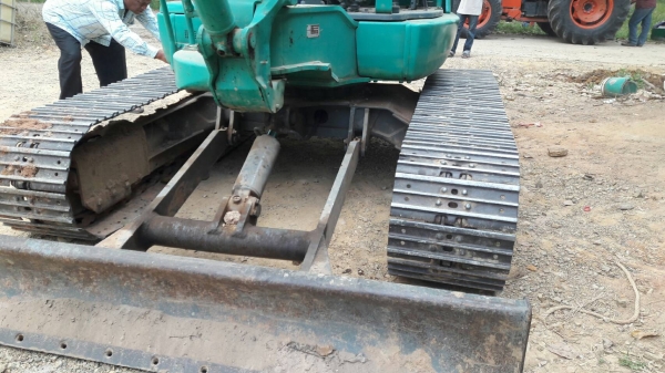 KOMATSU PC40-8 รถสวยๆพร้อมใช้งาน เครื่องดี ปั้มดี ราคาต่อรองได้ สนใจติดต่อ 0872976734