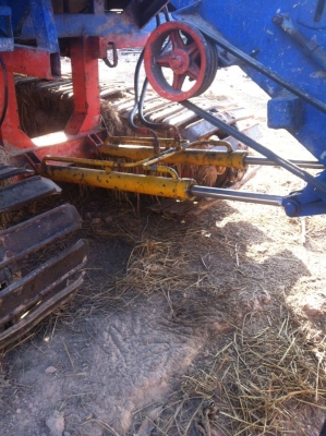 ขายรถเกี่ยวข้าวตัวเดิน10HTไม่มีเครื่องไม่มีปั๊มตามสภาพ