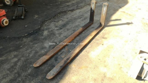 งารถยก รหัสสินค้า 81004656 งารถยก ยาว182ซม.กว้าง10ซม.แนวตั้งงา50ซม. ติดต่อ 081-8283376  www.nihonmono.com