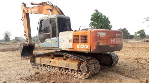 เก่านอก 2 ปี 735,000 HITACHI EX200-3 เครื่องดี ปั้มแรง โช่หนา เอวแน่น ไฟฟ้าครบ เอกสารอินวอยท์ รถอยู่ จ.สุรินทร์ โทร 098-1862844 อ๊อฟ 101 ไอดีไลน์ ja5657