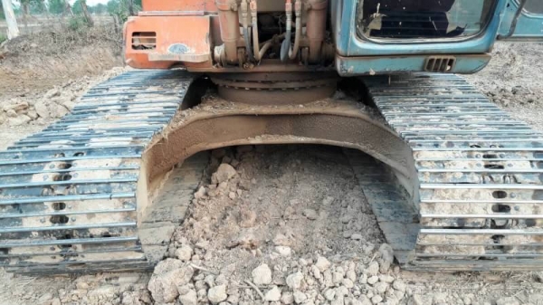 เก่านอก 2 ปี 735,000 HITACHI EX200-3 เครื่องดี ปั้มแรง โช่หนา เอวแน่น ไฟฟ้าครบ เอกสารอินวอยท์ รถอยู่ จ.สุรินทร์ โทร 098-1862844 อ๊อฟ 101 ไอดีไลน์ ja5657