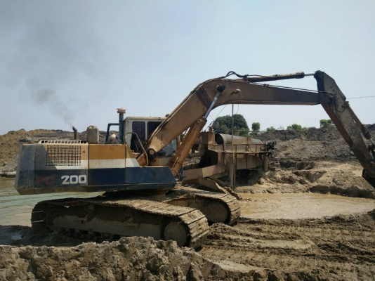 ขายรถแบคโฮ Komatsu pc200-5 เครื่องเดิม ปั๊มเดิม คอนโทรลสั้น ไฟฟ้าครบ เอวแน่น ช่วงล่างดี เอกสารซื้อขาย