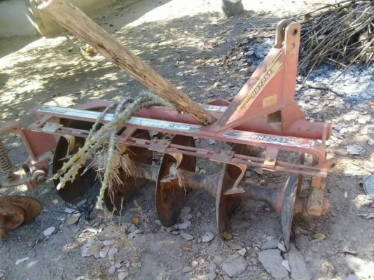 KUBOTA L 3608. ปี 55. ราคา 285,000 บาท 1,436  ชั่วโมง เครื่องดี เกียร์แรง  ยางดี. (ใบมีด-หาง 5 โลต้าลี้ ) เอกสารเล่มทะเบียน  รถอยู่ จ.ศรีสะเกษ โทร 098-1862844 ไอดีไลน์ ja5657